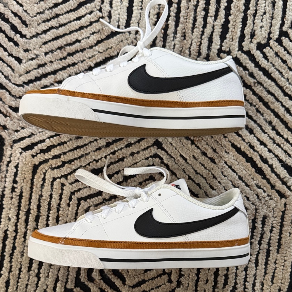 Classic Nike Court Legacy sneakers, New, women’s 8.5 - Picture 7 of 10